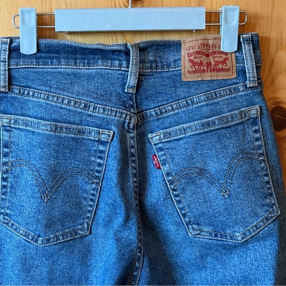 Levi’s Womens Wedgie Straight Fit High Rise Button Fly Denim Jeans 25 x 28 x 11 - Picture 9 of 16